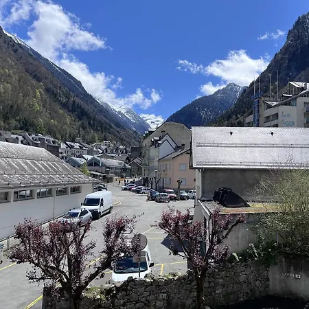 A Avec Terrasse Et Parking - Fr-1-812-20 *