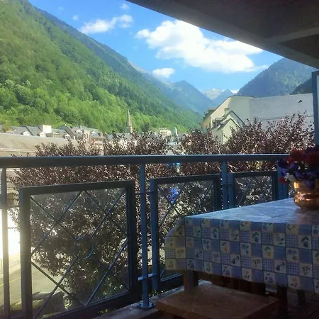 A Avec Terrasse Et Parking - Fr-1-812-20 * Cauterets